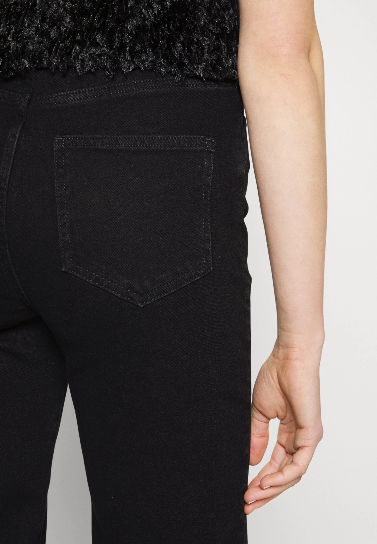Jean Droit - Black Denim 4 Jean Droit - Black Denim – Image 4