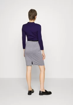 Anna Field Robe Fourreau - Dark Blue/White -Anna Field 0a9f3d420ed140d58c5030cf1dc47c93 scaled