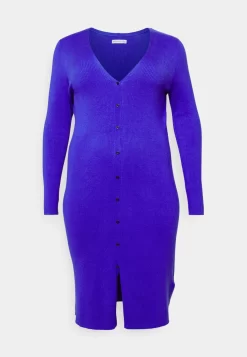 Robe Pull - Blue -Anna Field 0cb0941d19cf41ecbf7c3e2b017cc142 scaled