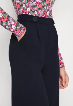 Pantalon Classique - Dark Blue 13 Pantalon Classique - Dark Blue -Anna Field 13daa6ea722c4b6d888bc084f5ba4962 scaled