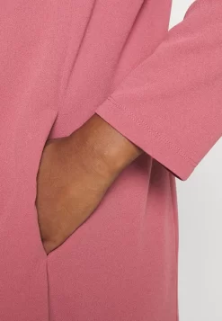 Manteau Court - Rose 11 Manteau Court - Rose -Anna Field 14b494cb71a04bf99b3e1557e8465d31 scaled