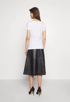 Anna Field 3 Pack - T-Shirt Basique - White/Camel/Black 10 Anna Field 3 Pack - T-Shirt Basique - White/Camel/Black -Anna Field 1792f13991eb4f09b42e6aa5471dd78e scaled