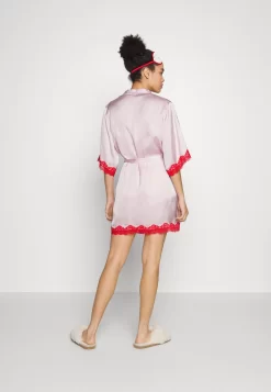 Anna Field 4 Piece Gift Set - Pyjama - Red/Pink -Anna Field 208c4d5a58db4263b536f6ae2dd8ecac scaled