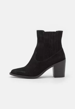 Anna Field -Anna Field 3a5eceb6caf6430a8f961d87efa13e1e scaled