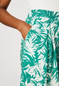 Anna Field Short - Green/Off White -Anna Field 4891f9cef8aa4d279a31c6a0450a8b64 scaled