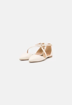 Babies - Off-White 8 Babies - Off-White -Anna Field 69290e08b1704f968caa949e9ecc8f73 scaled