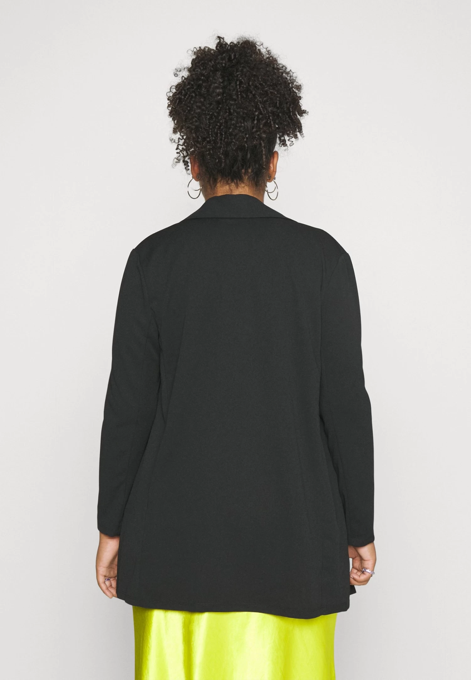Manteau Court - Black 3 Manteau Court - Black – Image 3