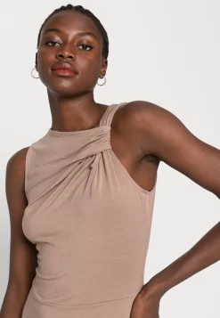 Anna Field Robe En Jersey - Taupe -Anna Field 6b61f5d101fd47beb421e138afd00791 scaled