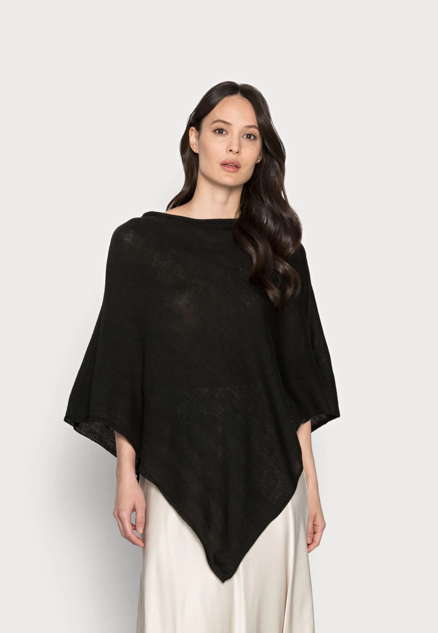 Anna Field Cape - Black 1 Anna Field Cape - Black