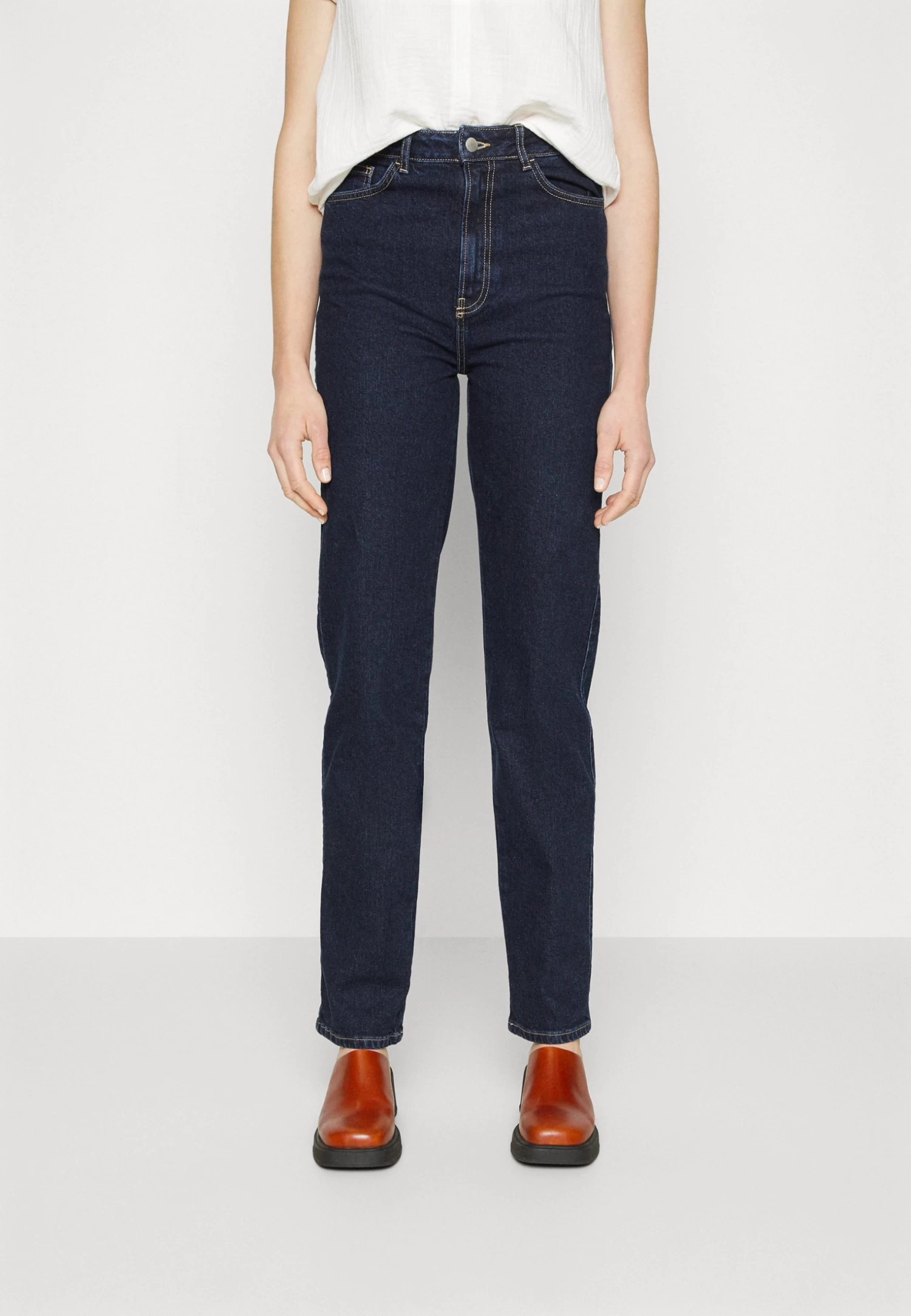 Jean Droit - Dark Blue Denim 1 Jean Droit - Dark Blue Denim