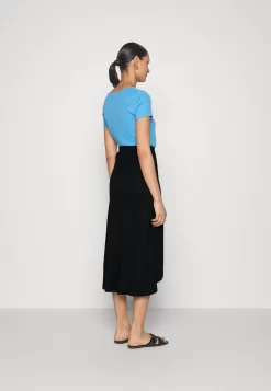 Anna Field Basic Wrap Over Midi Skirt - Jupe Trapèze - Black -Anna Field 9580a1d9a4ef4a1194e83a5999c45651 scaled