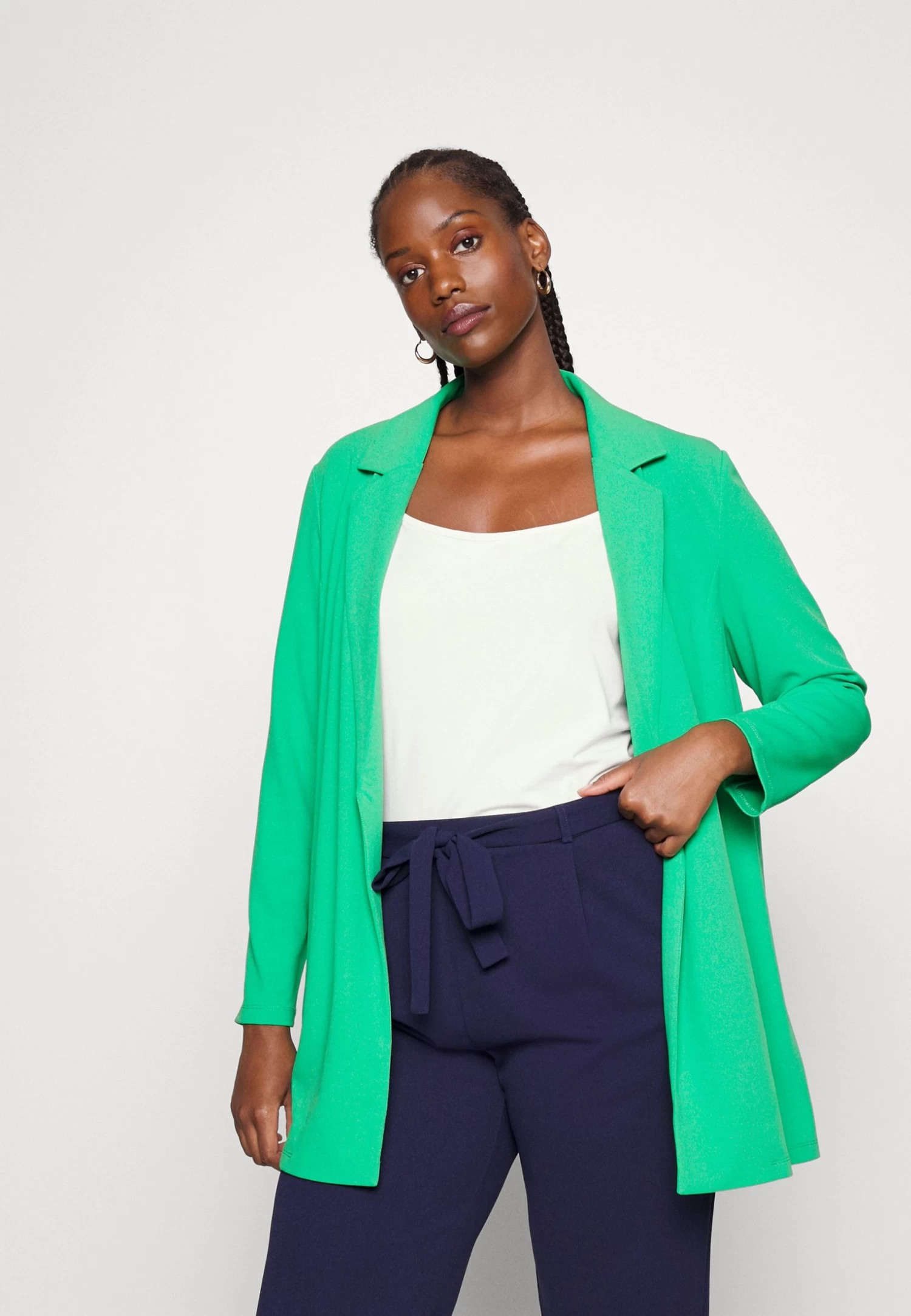 Manteau Court - Green 1 Manteau Court - Green