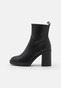 Anna Field -Anna Field b8ac623c2c3c406c991e3ce28e6868c0 scaled