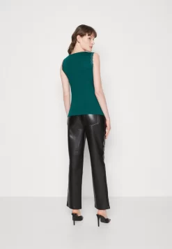 Anna Field Débardeur - Dark Green 8 Anna Field Débardeur - Dark Green -Anna Field ba3f01d01b6a420795316690229415b9 scaled