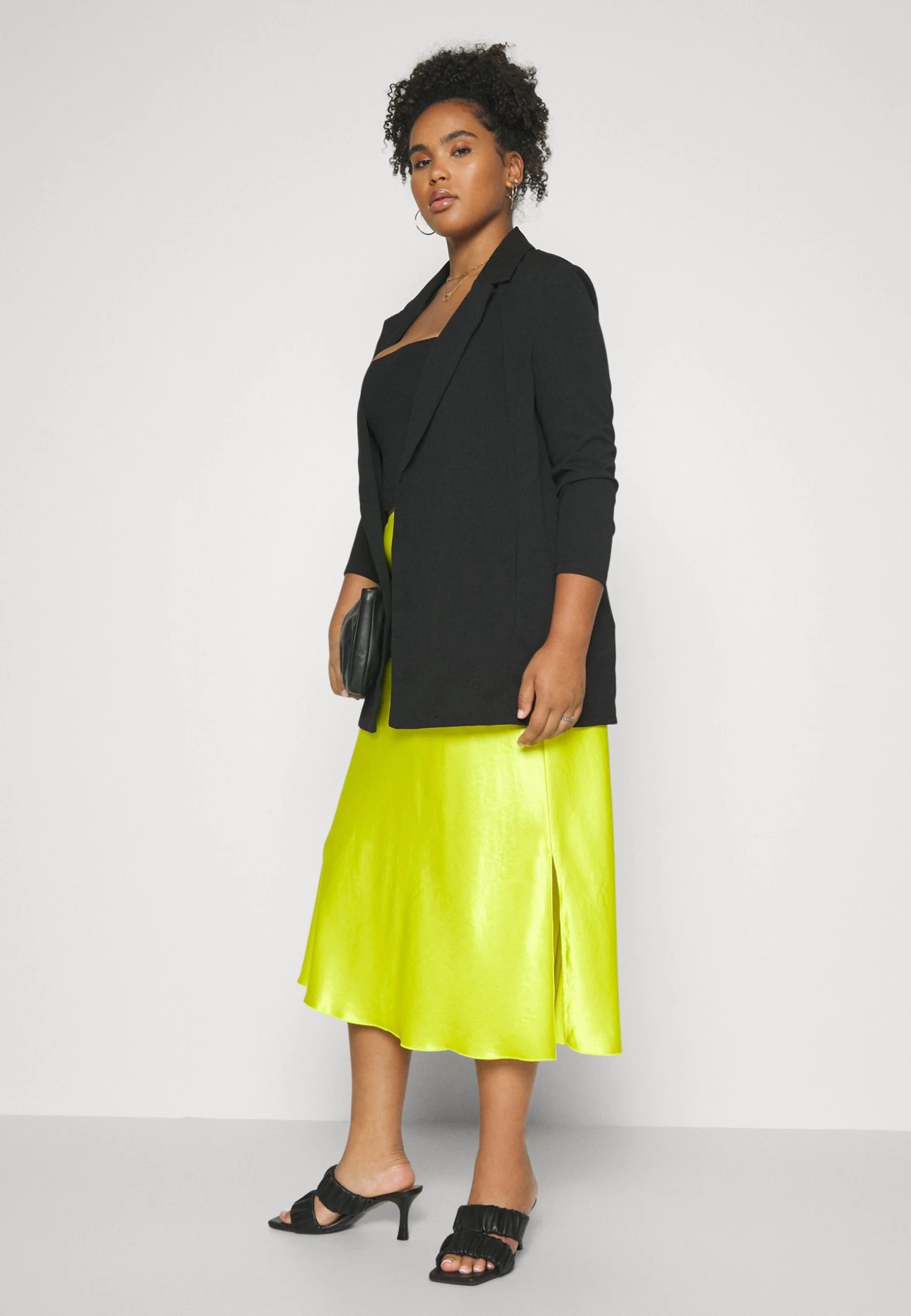 Manteau Court - Black 4 Manteau Court - Black – Image 4