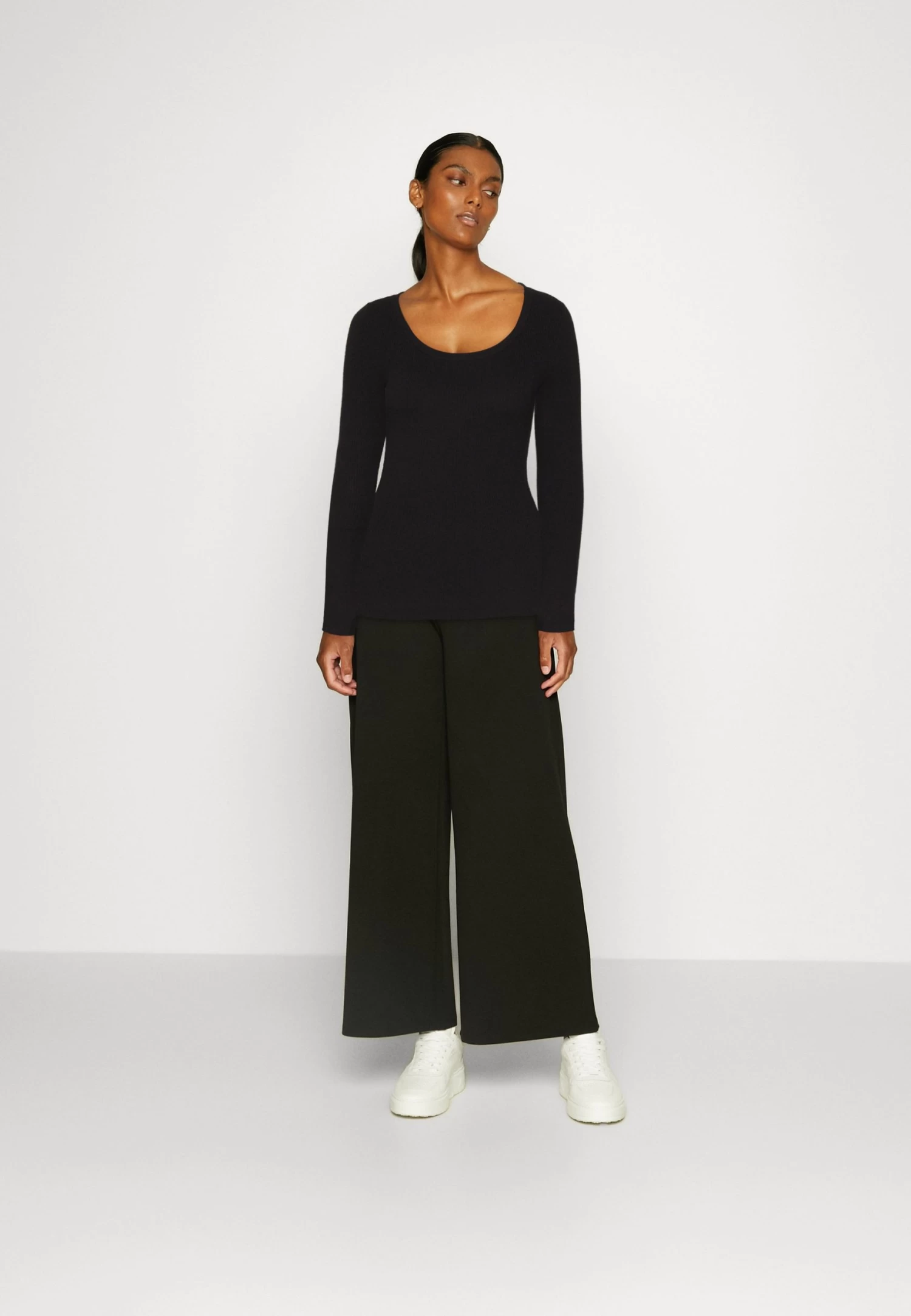 Anna Field Button Detail - Pullover - Black 2 Anna Field Button Detail - Pullover - Black – Image 2