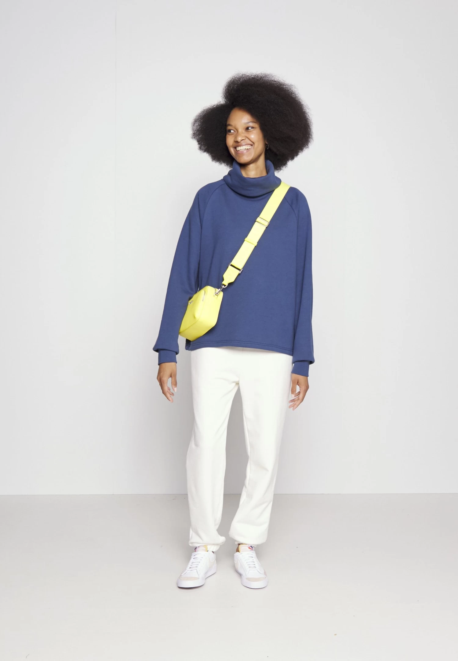 Anna Field Sweatshirt - Blue 2 Anna Field Sweatshirt - Blue – Image 2