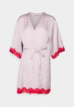 Anna Field 4 Piece Gift Set - Pyjama - Red/Pink -Anna Field eed4d9a6ddbd4cf78a267023b1c5557a scaled